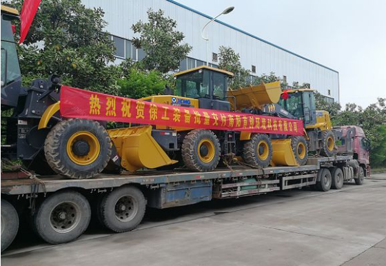 开云足球机械批量交付徐工装载机