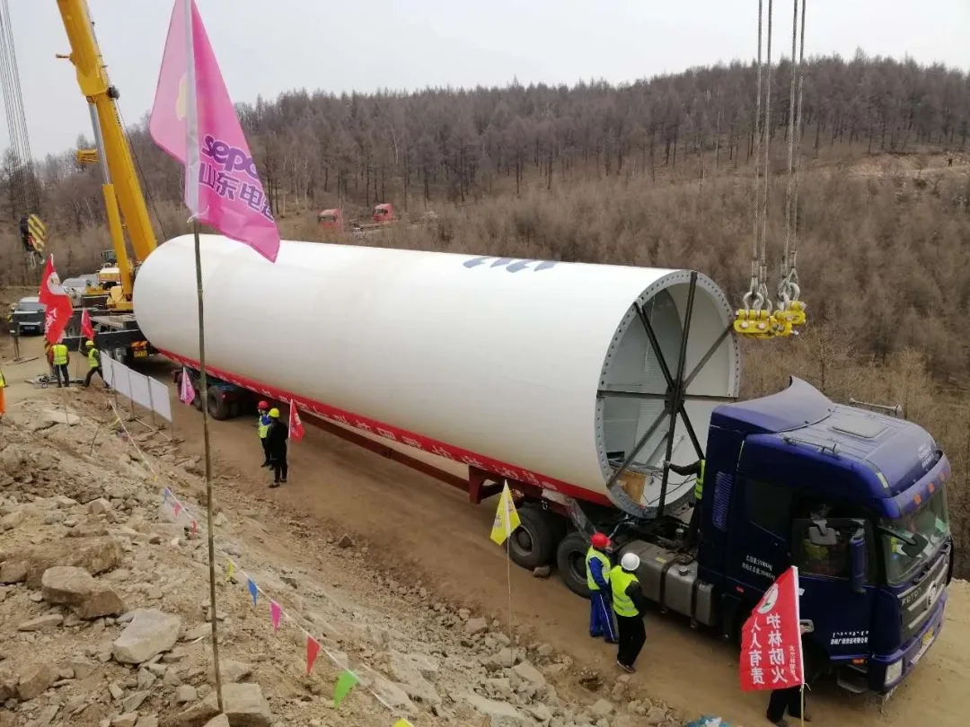 徐工起重首装首吊团队在2019年合力保障完成包括全球最高140米陆上风电安装