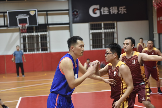 开云足球机械与管城法院篮球友谊赛