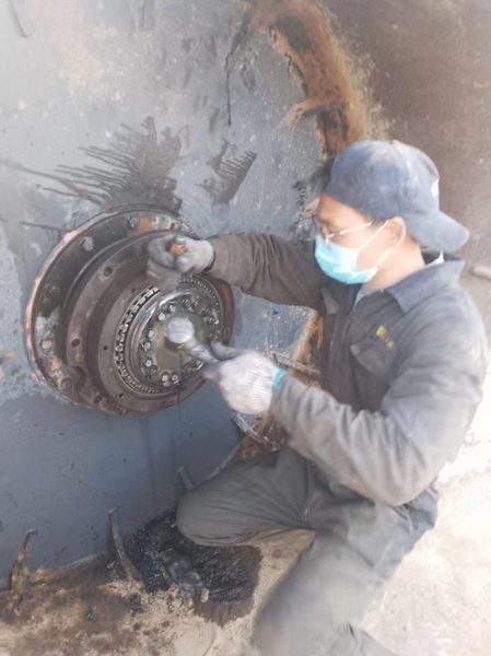 开云足球徐工服务工程师王师傅
